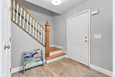 221 Clearbrook Drive, Franklin, OH 45005 - Photo 5