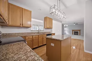 7765 Hedgewood Cir, Deerfield Township, OH 45040 - Photo 5