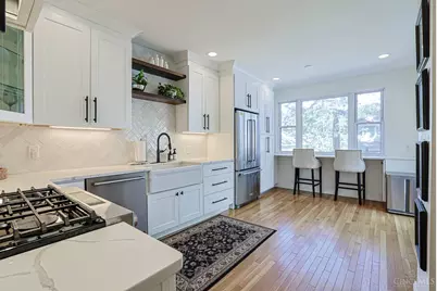 2898 Victoria Avenue, Cincinnati, OH 45208 - Photo 7