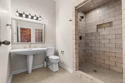561 Milton Street #O, Cincinnati, OH 45202 - Photo 19