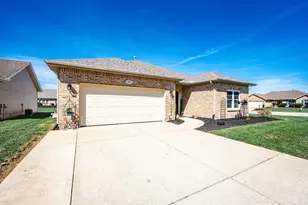 585 Silverado Dr, Wilmington, OH 45177 - Photo 3