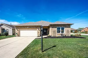 585 Silverado Dr, Wilmington, OH 45177 - Photo 1