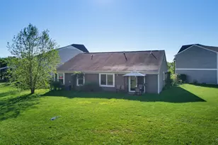 1581 Black Wolf Dr, Turtle Creek Township, OH 45036 - Photo 15