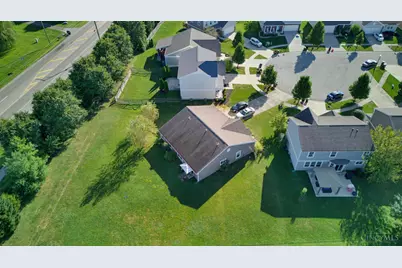 1581 Black Wolf Drive, Turtle Creek Township, OH 45036 - Photo 9