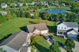 1581 Black Wolf Dr, Turtle Creek Township, OH 45036 - Photo 3