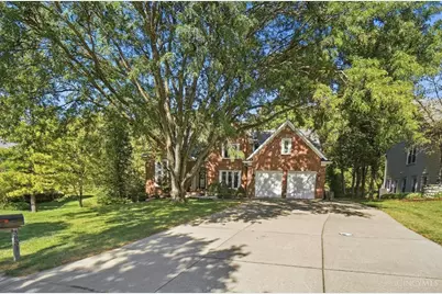 3831 Monets Lane, Evendale, OH 45241 - Photo 3