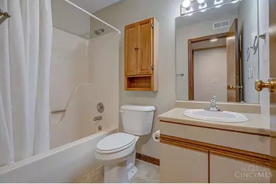 650 Leo Drive, Hamilton, OH 45013 - Photo 17