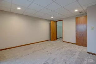 650 Leo Dr, Hamilton, OH 45013 - Photo 15