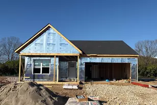 739 W Arlington Dr, Trenton, OH 45067 - Photo 1
