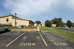 5064 Queenswood Ct, West Chester, OH 45011 - Photo 3