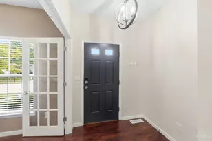 385 Indian Lake Dr, Hamilton Township, OH 45039 - Photo 5