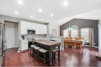 385 Indian Lake Drive, Hamilton Township, OH 45039 - Photo 13