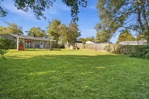 1062 Garnoa Dr, Springfield Township, OH 45231 - Photo 33