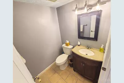 28 Woodcrest Court, Springdale, OH 45246 - Photo 11