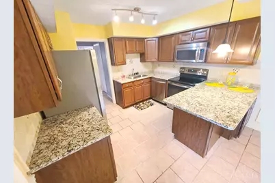 28 Woodcrest Court, Springdale, OH 45246 - Photo 7