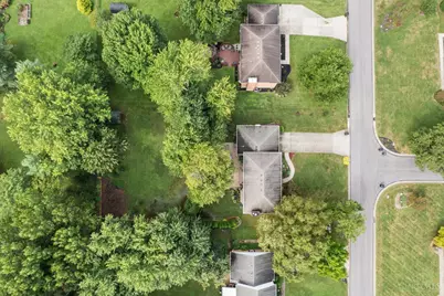 809 Deer Valley Drive, Union Township, OH 45245 - Photo 5