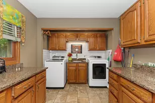 809 Deervalley Dr, Union Township, OH 45245 - Photo 23