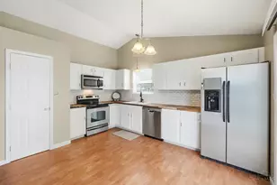 245 Keswick Dr, Monroe, OH 45050 - Photo 7