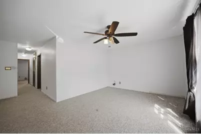 1931 Circle Kelly Jo Street, Middletown, OH 45044 - Photo 5