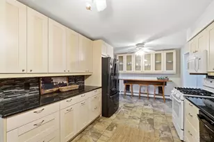 9022 Fox Hunter Ln, Symmes Township, OH 45242 - Photo 15