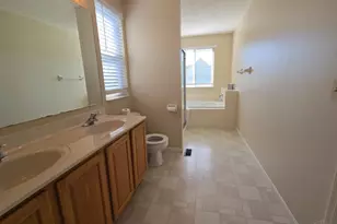 7699 Livingston Dr, Deerfield Township, OH 45040 - Photo 19