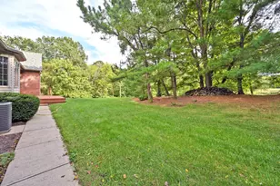5474 Chancellor Ln, Hamilton Township, OH 45152 - Photo 47