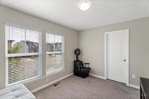 8533 Sweetbay Cir, Colerain Township, OH 45247 - Photo 29