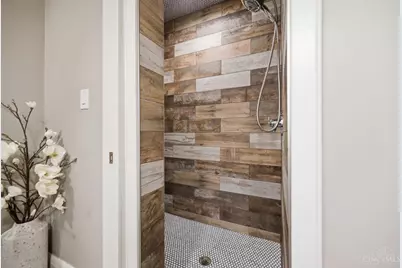 208 Wade Street, Cincinnati, OH 45202 - Photo 25