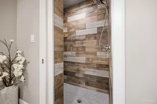 208 Wade St, Cincinnati, OH 45202 - Photo 25