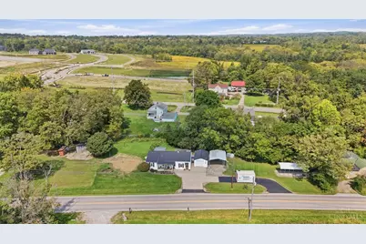 2106 Hamilton Road, Turtle Creek Township, OH 45036 - Photo 3