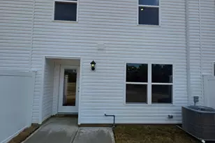 10343 Mae Ct, Colerain Township, OH 45251 - Photo 3
