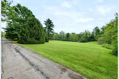 596 W Plane Street, Bethel, OH 45106 - Photo 9