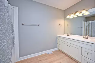 9835 Timbers Dr, Blue Ash, OH 45242 - Photo 37
