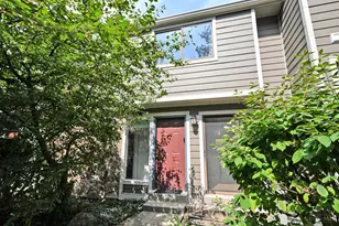 9835 Timbers Dr, Blue Ash, OH 45242 - Photo 9
