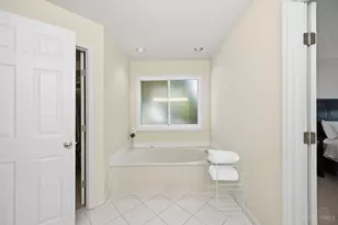 6865 Fox Hill Ln, Madeira, OH 45236 - Photo 25