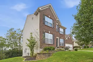 7477 Hunters Creek Ln, Colerain Township, OH 45247 - Photo 3