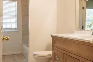 939 Venetian Terrace, Cincinnati, OH 45224 - Photo 11