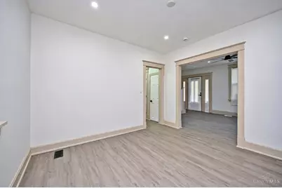 395 Elberon Avenue, Cincinnati, OH 45205 - Photo 13
