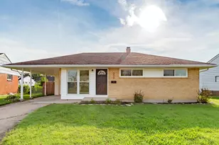 3972 Kenwood Dr, Hamilton, OH 45015 - Photo 1