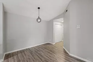 5985 Meadow Creek Dr, Miami Township, OH 45150 - Photo 5