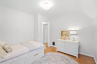 6989 Cambridge Avenue, Mariemont, OH 45227 - Photo 21