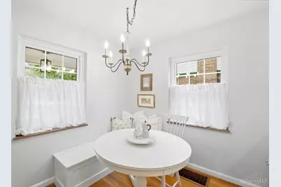 6989 Cambridge Avenue, Mariemont, OH 45227 - Photo 9