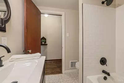 3051 Coral Park Drive, Cincinnati, OH 45211 - Photo 35