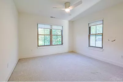 9200 Village Green Drive, Montgomery, OH 45242 - Photo 19