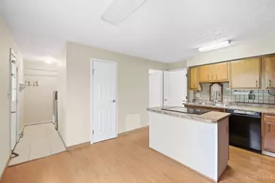 7637 Delview Drive, West Chester, OH 45069 - Photo 5
