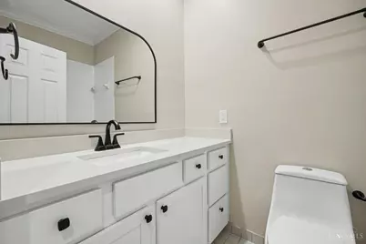 390 Grand Avenue #B, Cincinnati, OH 45205 - Photo 17