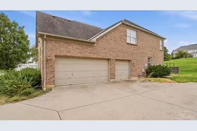 7649 Hunters Trail, West Chester, OH 45069 - Photo 15