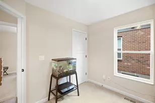1940 Redbud Dr, Hamilton, OH 45013 - Photo 21
