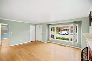 1601 Sutton Ave, Cincinnati, OH 45230 - Photo 5