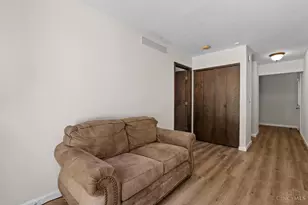 303 E Whipp Rd, Washington Twp, OH 45459 - Photo 37